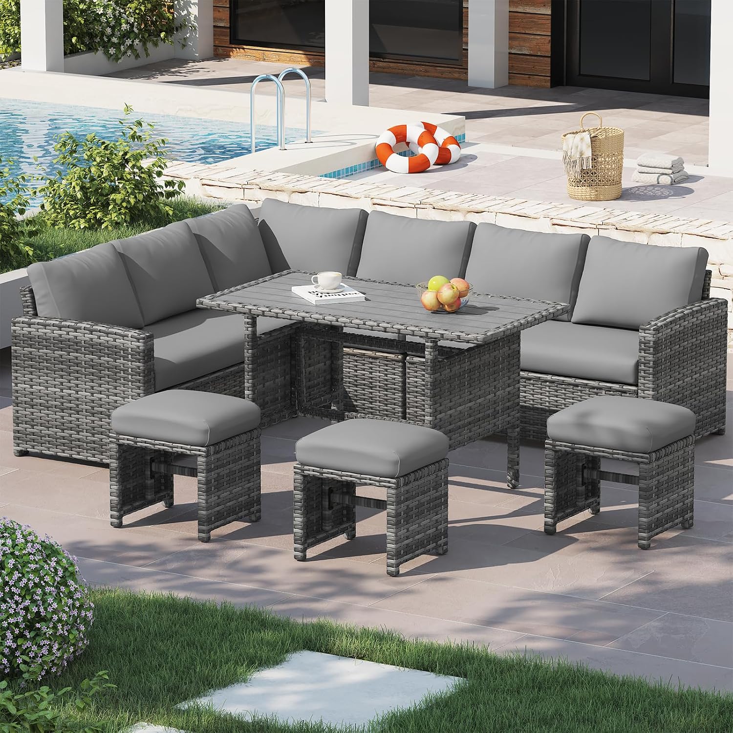 Outdoor Furniture Grey - ชุดโซฟาหวายกลางแจ้ง 7 ชิ้น, โต๊ะและเก้าอี้รับประทานอาหารหวายสำหรับทุกสภาพอากาศพร้อมออตโตมันสำหรับสระว่ายน้ำในสวนหลังบ้าน, สีเทา, ปรับแต่งได้