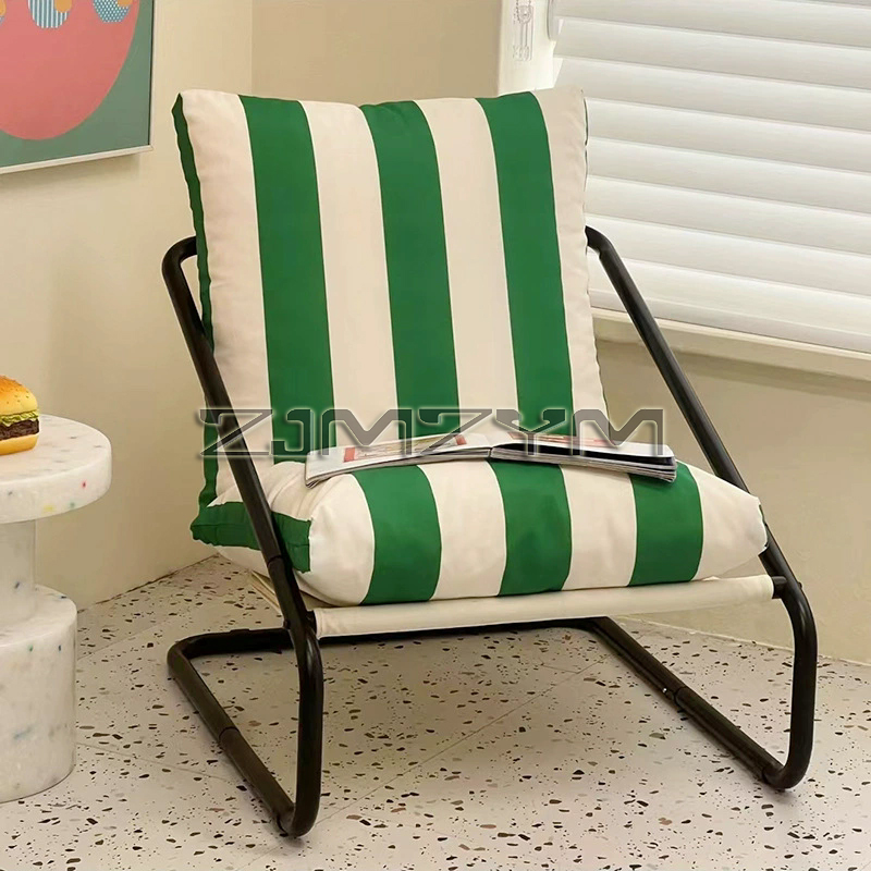 Minimalist เก้าอี้โลหะสีแดงและ - Outdoor Furniture Green บทวิจารณ์และราคา